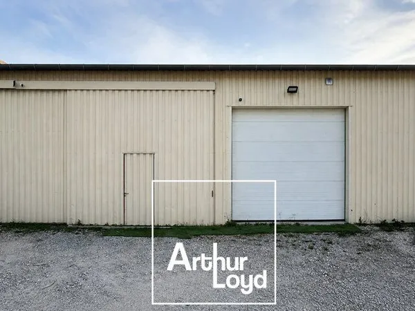 LOCAL D'ACTIVITE 220 m² COSNAC