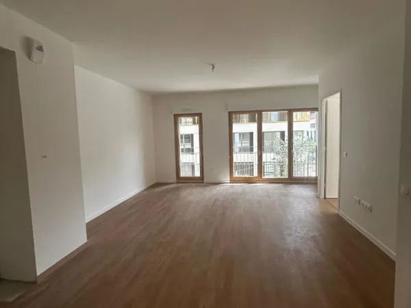 A VISITER ! APPARTEMENT FAMILLIALE ! T5 - Métro 13, 14 et future 15, 16, 17