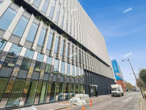 Bureau 3600 m²