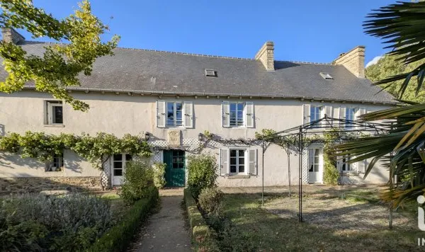 Maison 9 pièces 252 m²