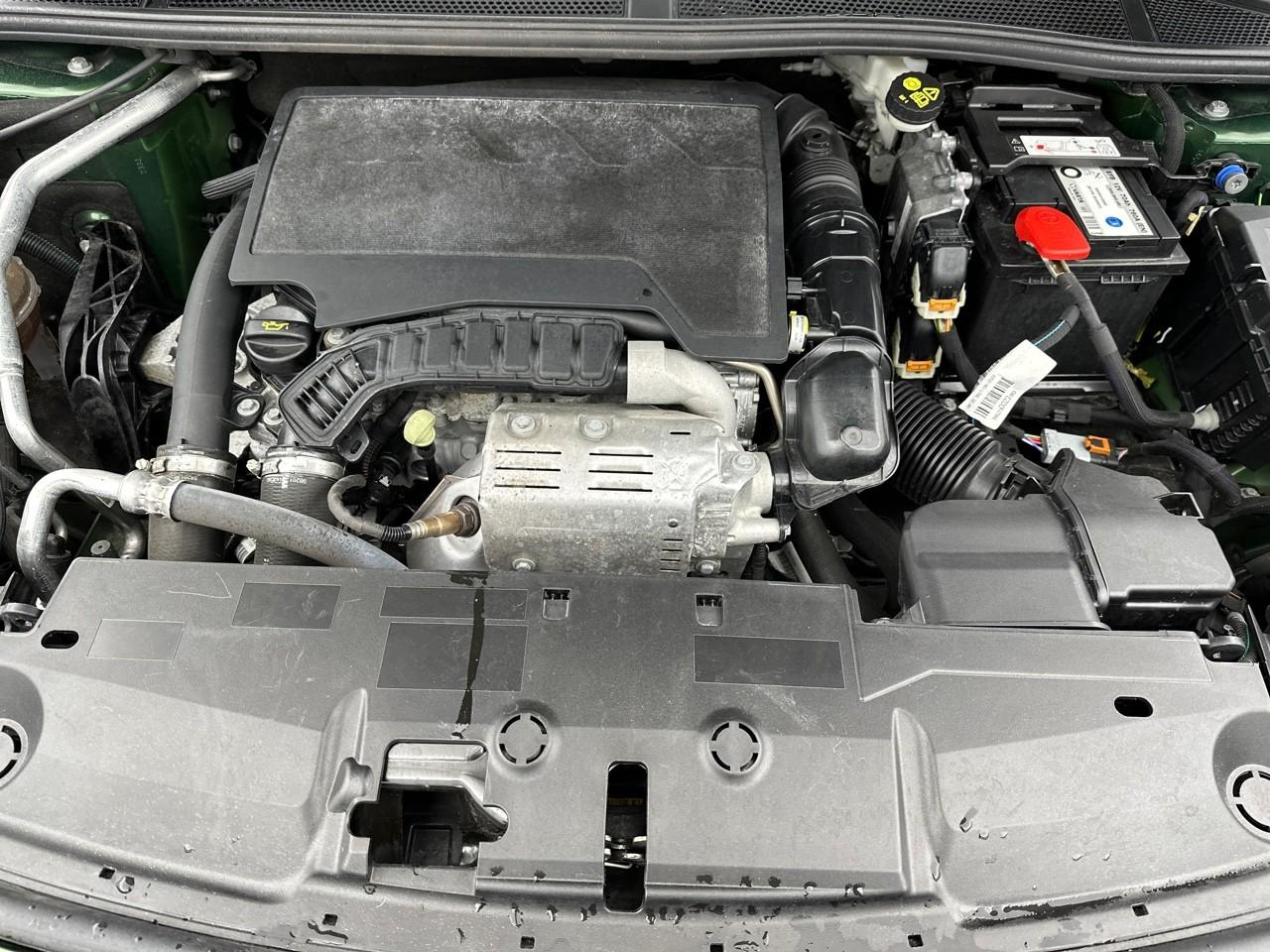 Peugeot 308 puretech 130ch s&s eat8 allure pack — photo 13