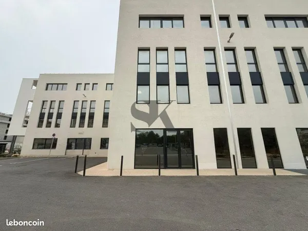 Bureaux 172 m² Aubagne