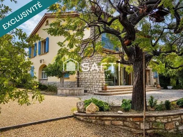 Maison 7 pièces 200 m²