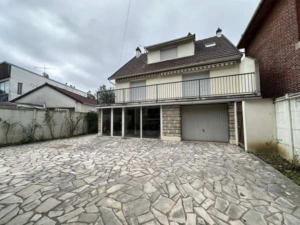 Maison 6 pièces 178 m²