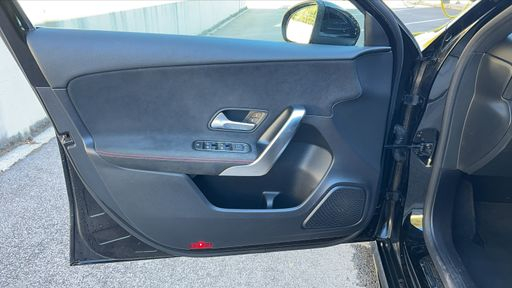 Mercedes Classe A 200 163 7G-DCT - AMG Line – 2018 – 98210 km – Essence – Boîte Automatique — photo 24