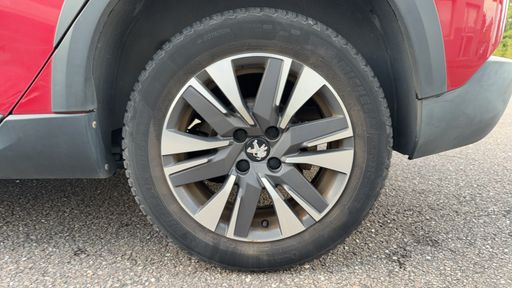 Peugeot 2008 1.2 PureTech 110 - Allure – 2018 – 106566 km – Essence – Boîte Manuelle — photo 18
