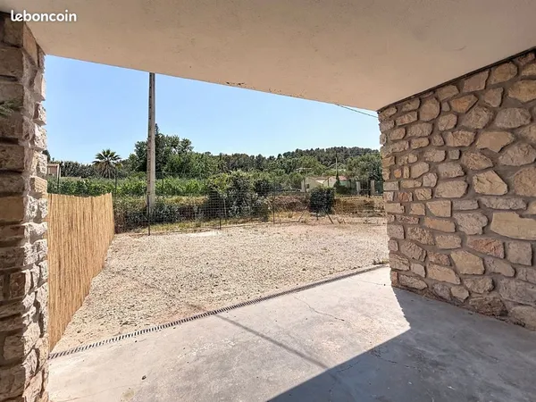 Bas de villa T3 73m2 avec jardin et parking, rénové à neuf
