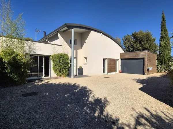 Maison 5 pièces 199 m²