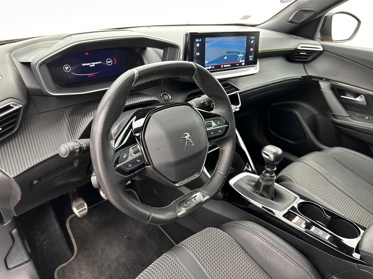 Peugeot 2008 puretech 130 s&s bvm6 gt — photo 8