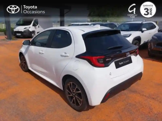Toyota Yaris 116h design 5p my22 — photo 2