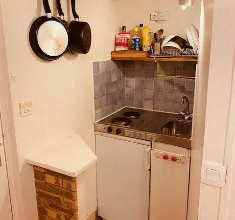Appartement 1 pièce 9 m²