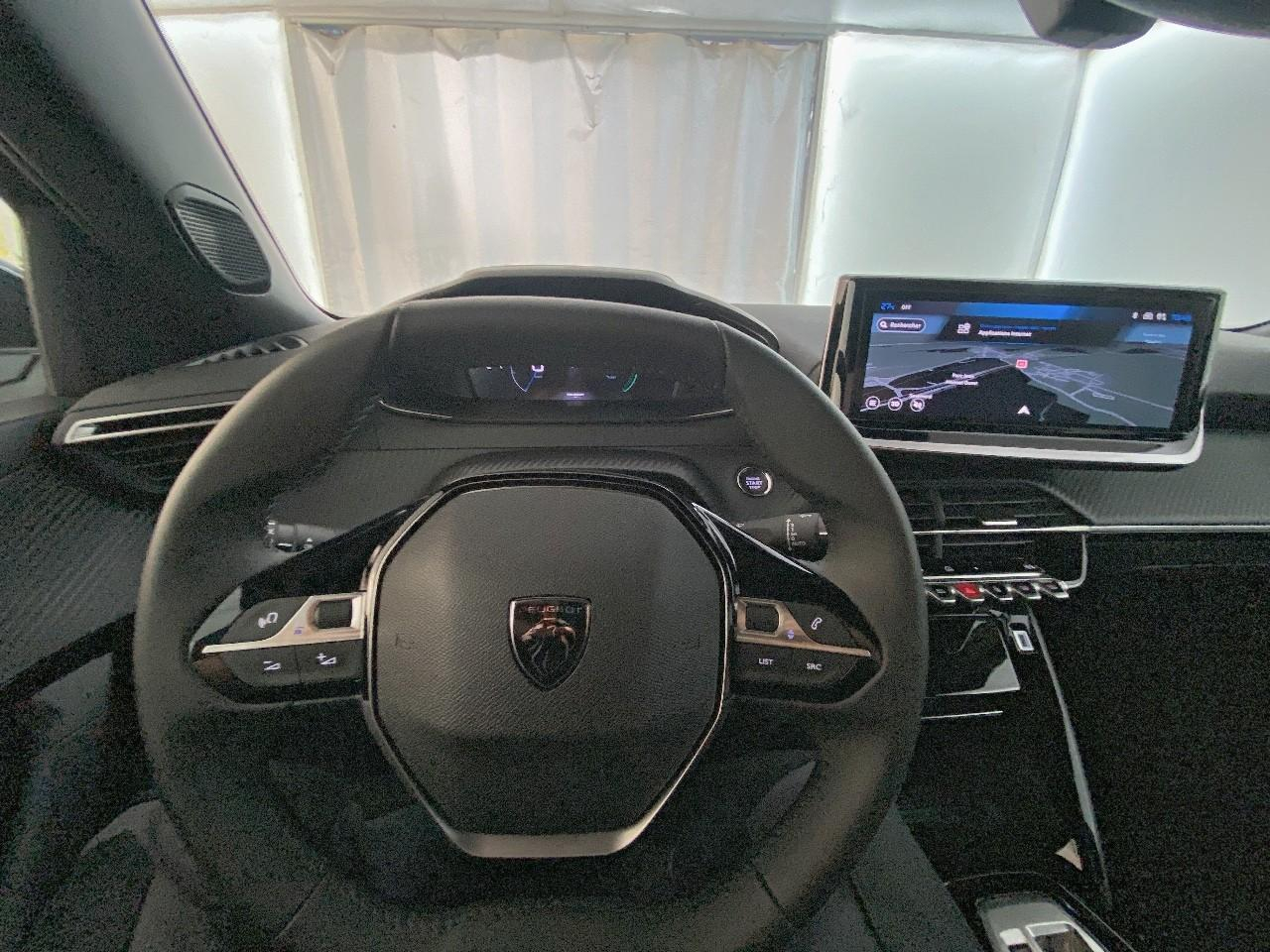Peugeot 2008 hybrid 145 ch e-dcs6 allure — photo 12