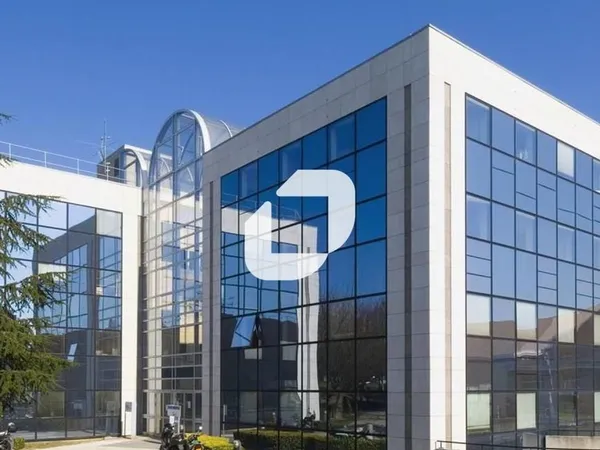 Bureau 324 m²