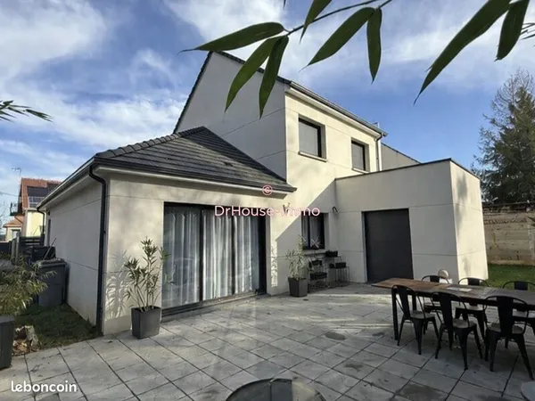 Propriété 6 pièces 150 m²