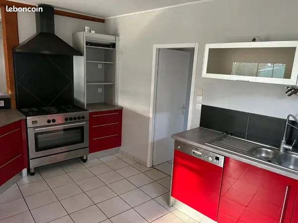 A louer maison commune de genac