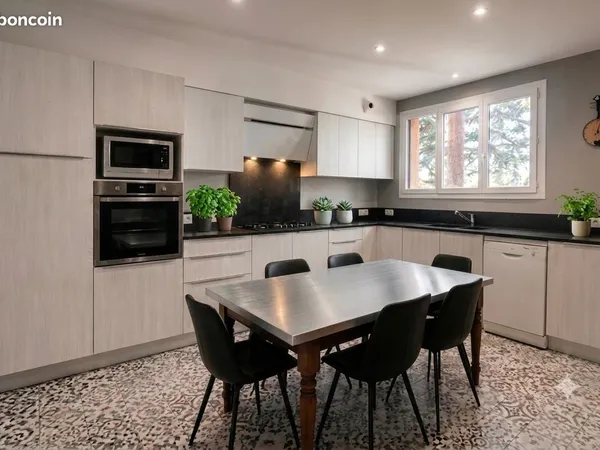 Maison 5 pièces 136 m²