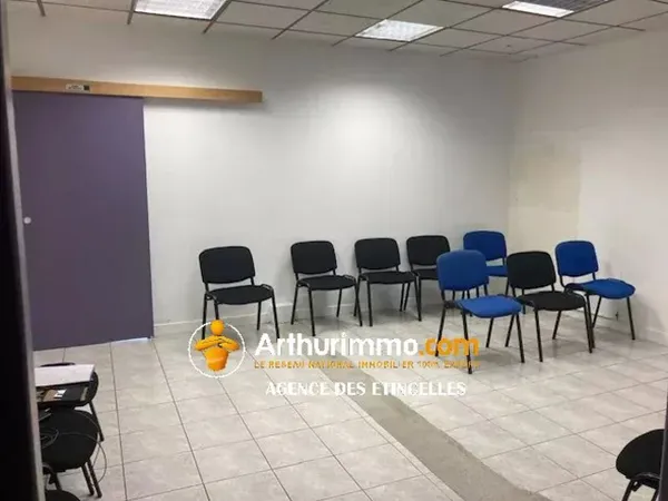 Local professionnel 3 pièces 57 m²
