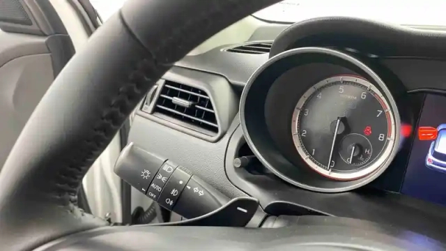 Suzuki Swift 1.2 dualjet hybrid auto (cvt) — photo 22