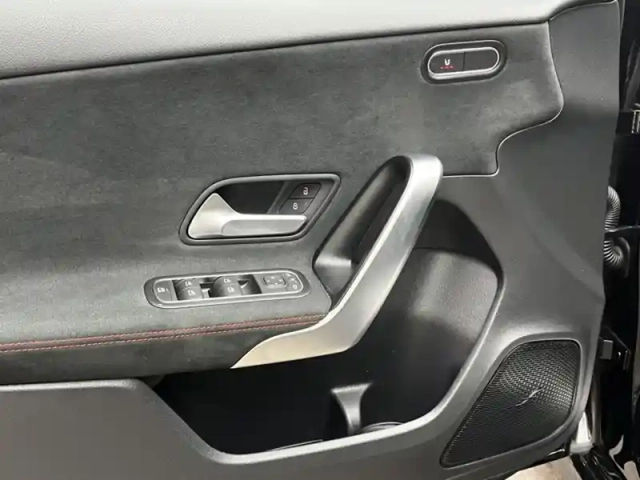 Mercedes Classe A 180 amg line — photo 14