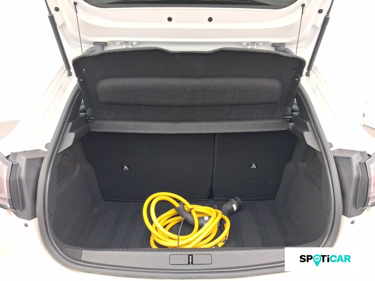 Peugeot 208 e-208 136ch gt — photo 6