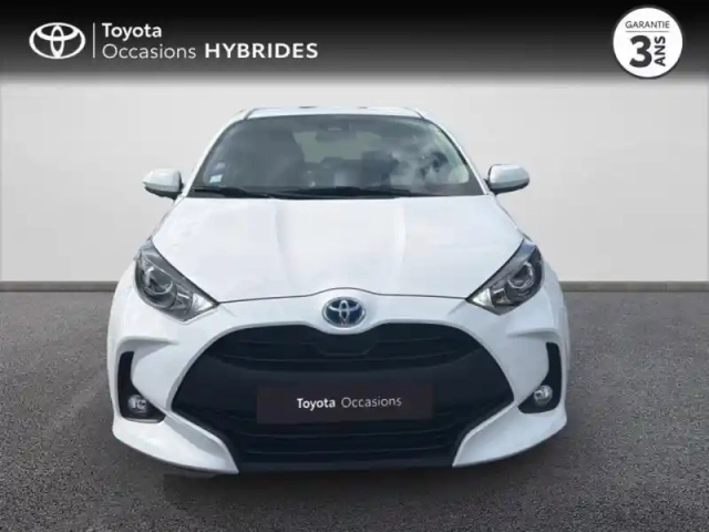 Toyota Yaris 116h dynamic business 5p — photo 11
