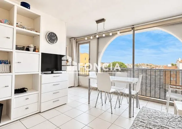 **CAP D'AGDE - QUARTIER RICHELIEU - T2 CABINE AVEC PISCINE**