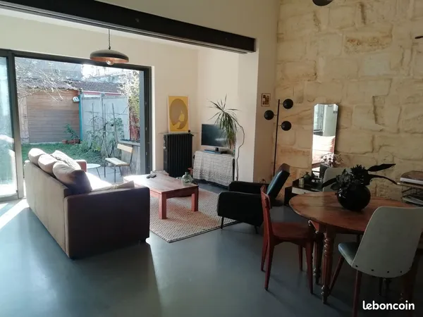Location maison meublée véritable échoppe béglaise