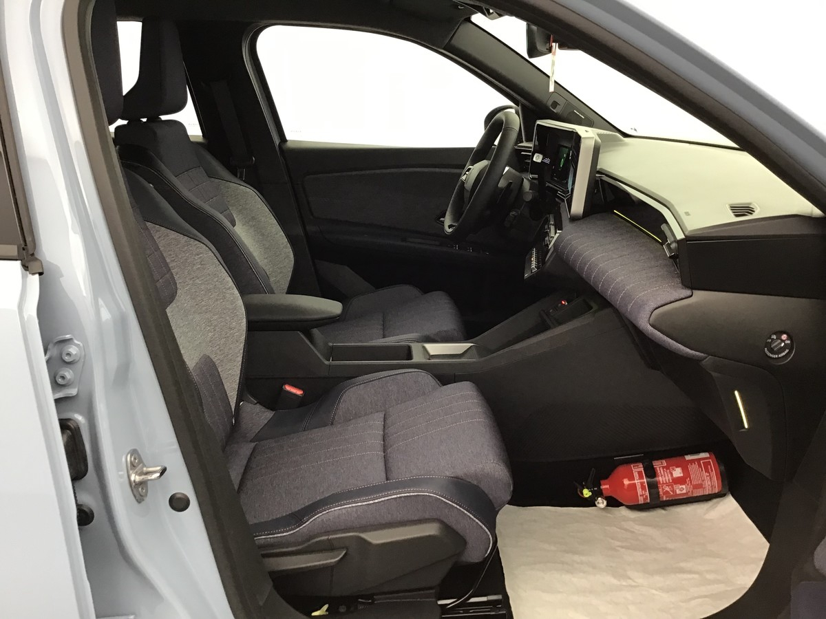 Renault R4 — photo 6