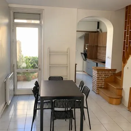 Maison 4 pièces 75 m² - 3 chambres - Cour privative - Croix Centre (Métro 7 min)