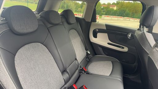 Mini Countryman 1.5 Cooper SE 224 ALL4 Steptronic6 - Exquisite – 2019 – 61854 km – Hybride rechargeable – Boîte Automatique — photo 29