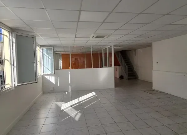 Bureaux 340 m²