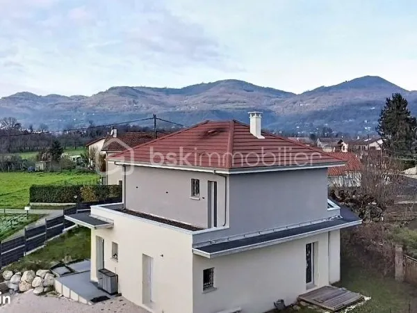 Maison 5 pièces 140 m²