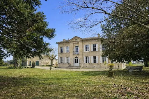 Maison 8 pièces 250 m²