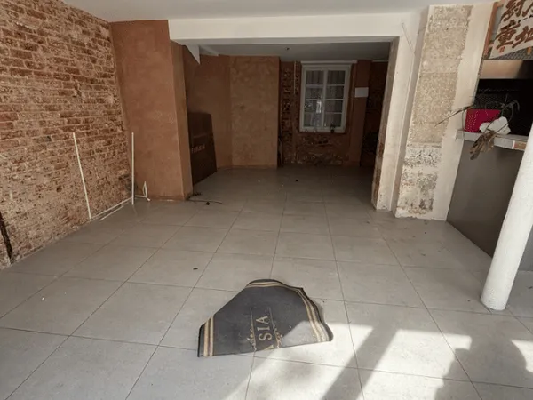 Boutique 2 pièces 90 m²