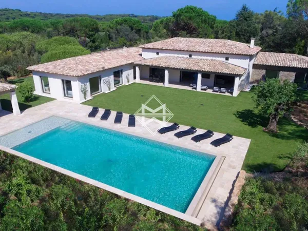 Villa 550 m²