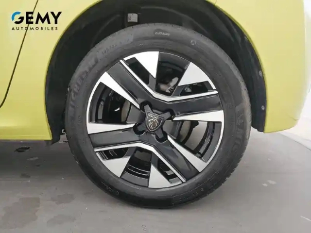 Peugeot 208 hybrid 100 e-dcs6 — photo 11