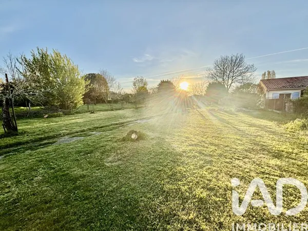 Terrain 826 m²