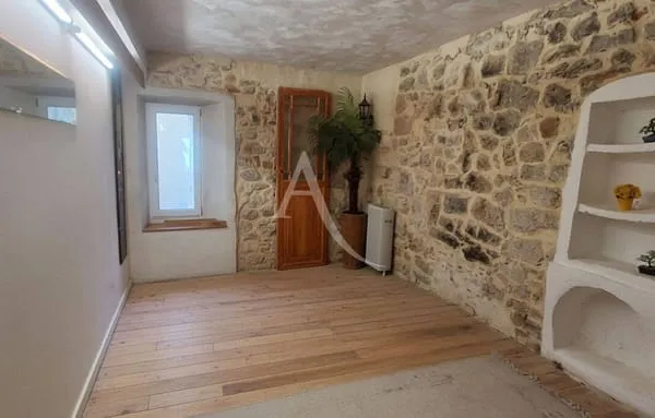 Maison 3 pièces 107 m²