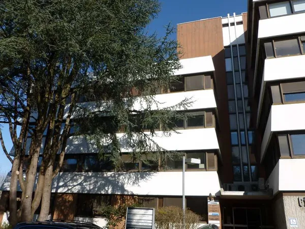 Local professionnel 114 m²