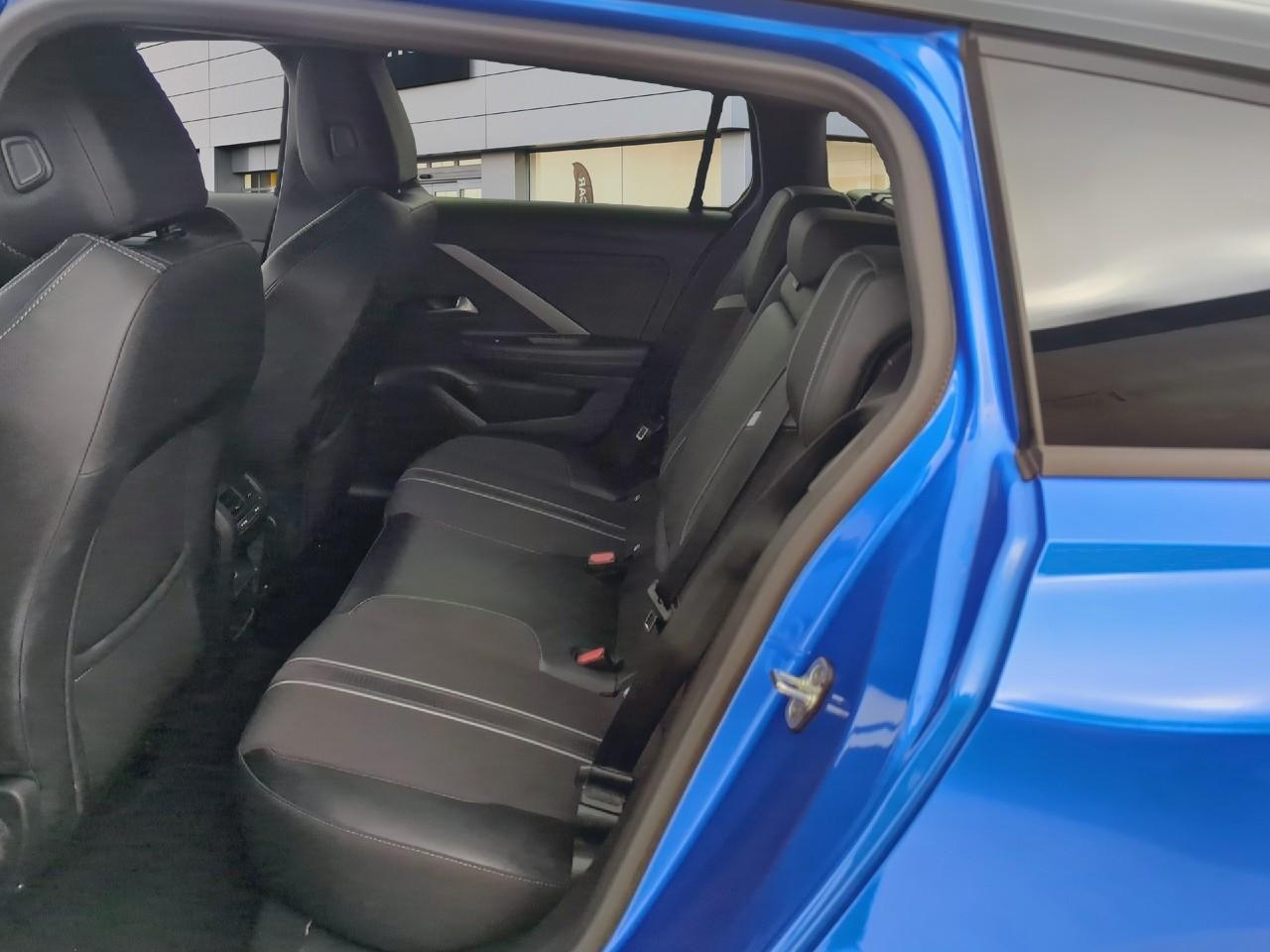 Opel Astra sports tourer 1.2 turbo 130 ch bva8 gs — photo 10