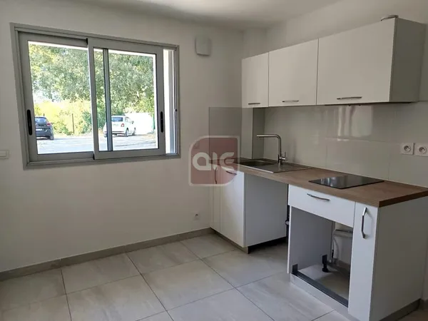 MONTFERRIER-SUR-LEZ T2 de 36,16 m2 avec parking