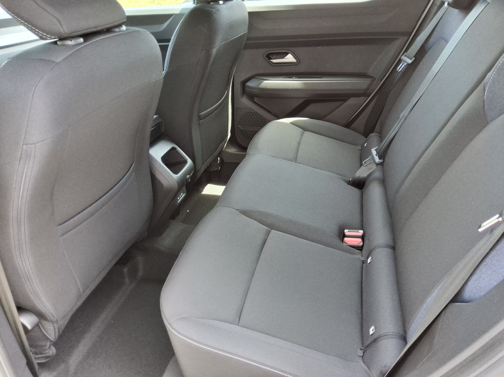 Dacia Duster — photo 12