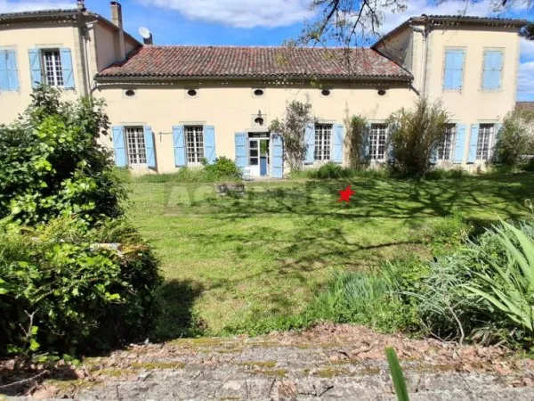 Maison 9 pièces 400 m²