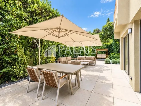 BEAULIEU-SUR-MER - RARE 3 PIÈCES AVEC JARDIN PRIVATIF DE 100 M²