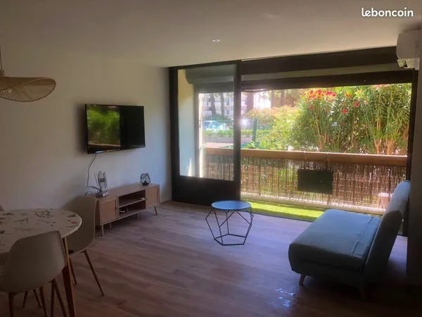 Vends F2 saint Cyprien 200 m du port et de la plage