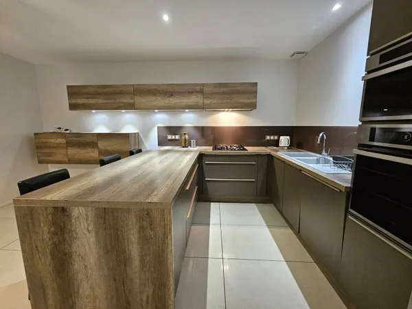Appartement 3 pièces 77 m²