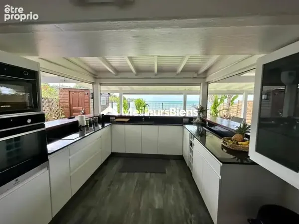 Maison t4 3 chambres terrasse piscine résidence sécurisée
