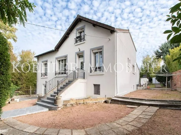 Maison 7 pièces 207 m²