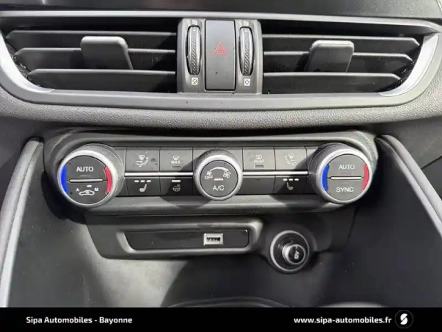 Alfa Romeo Stelvio 2.2 160 ch at8 — photo 23