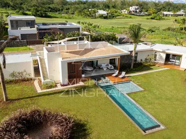 Maison 4 pièces 369 m²